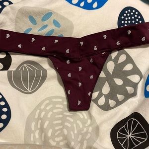 VSPink NWOT burgundy thong size medium